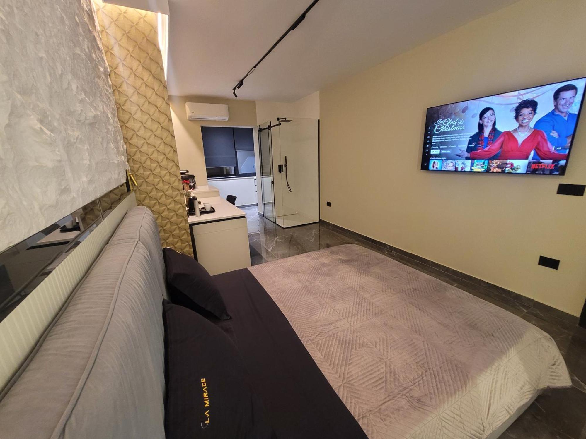 La Mirage Suites & Apartments Тирана Екстер'єр фото