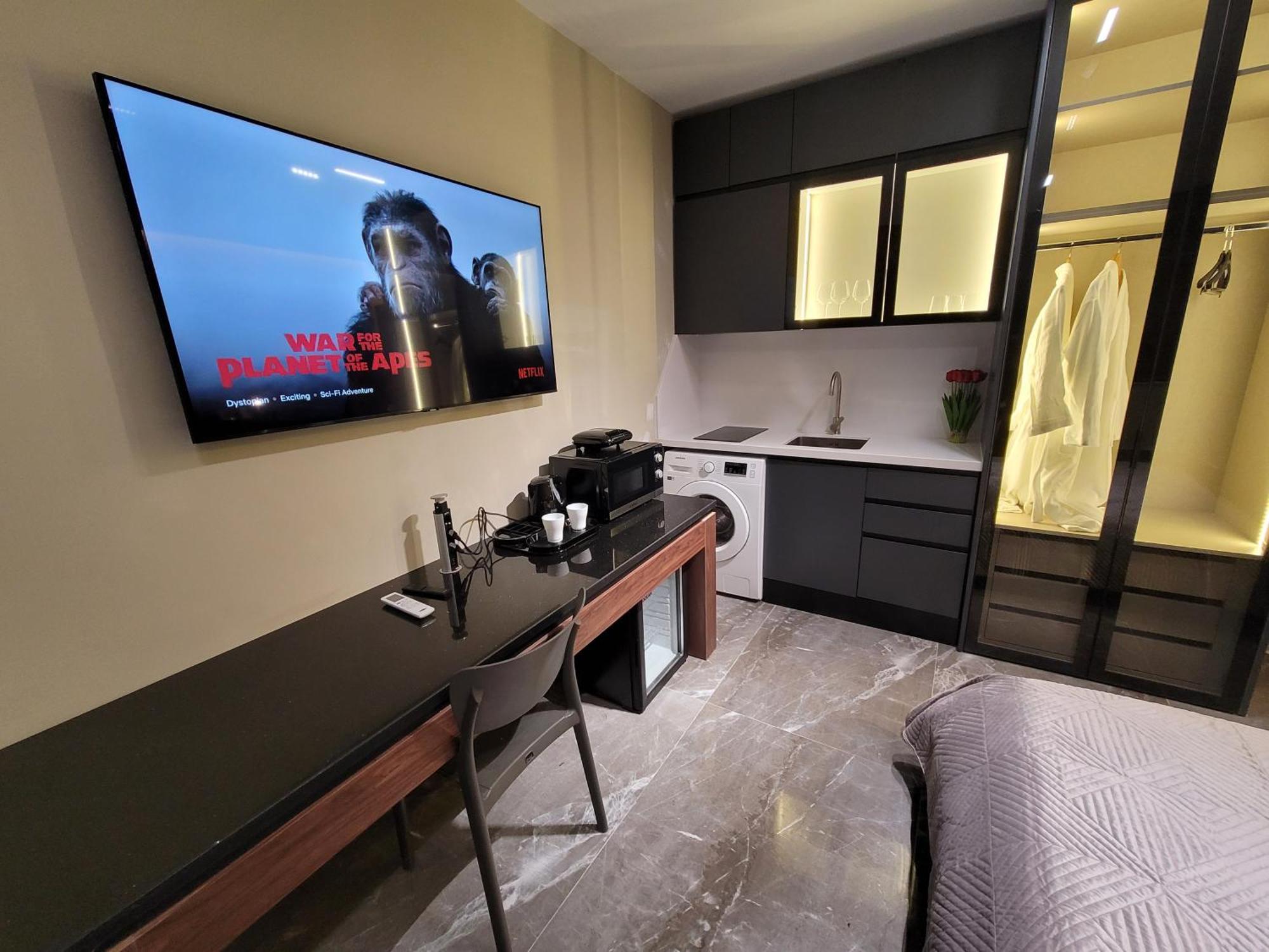 La Mirage Suites & Apartments Тирана Екстер'єр фото