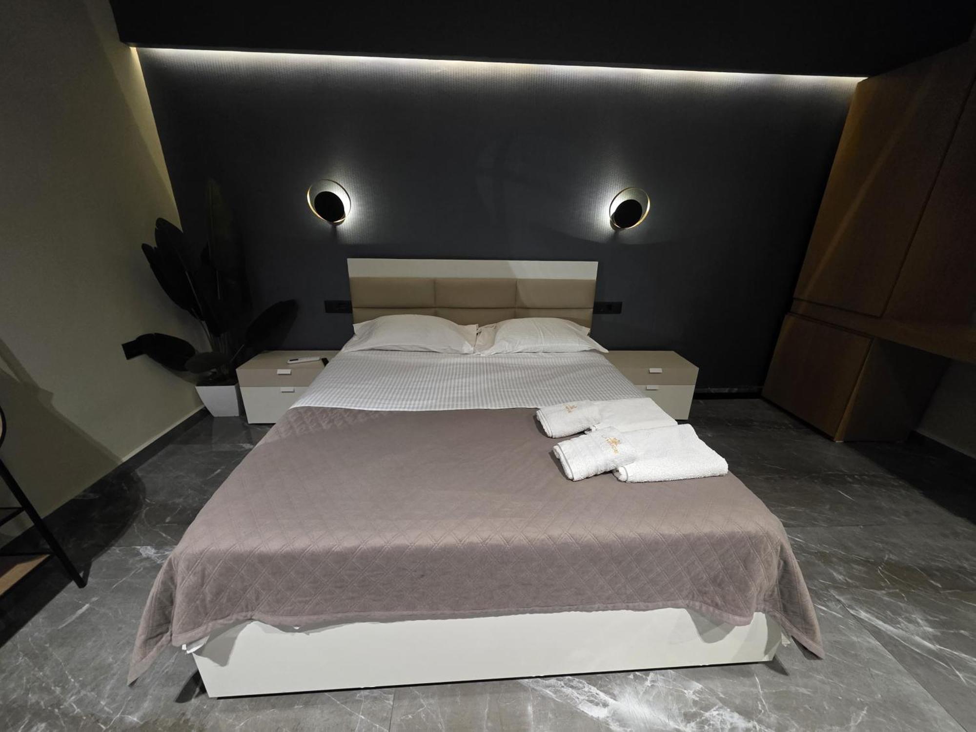 La Mirage Suites & Apartments Тирана Екстер'єр фото