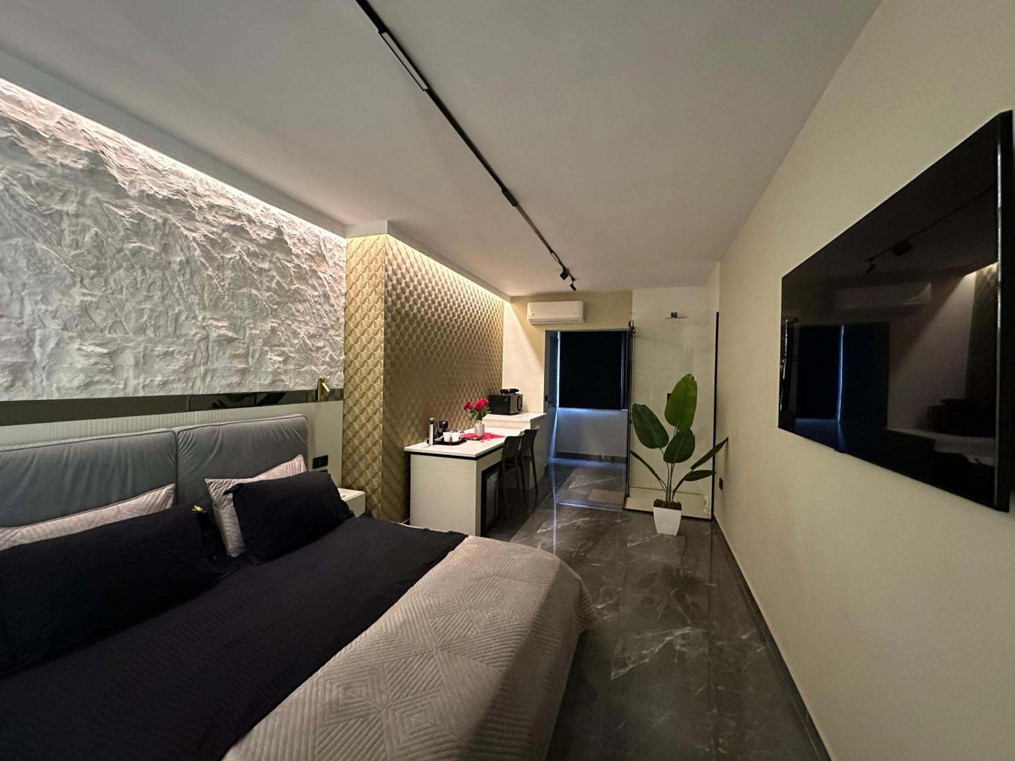 La Mirage Suites & Apartments Тирана Екстер'єр фото
